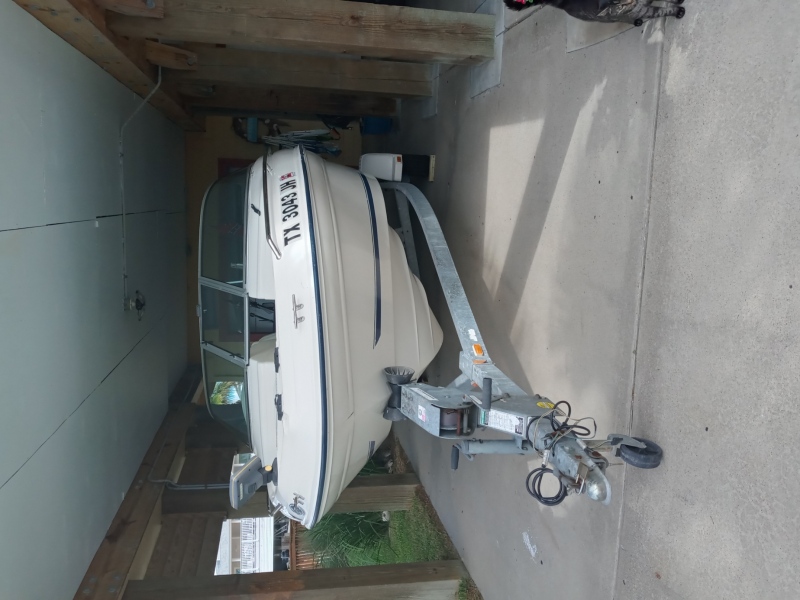 Power boat For Sale | 2000 Sea Ray 180 Bow Rider in Jamaica Beach, TX